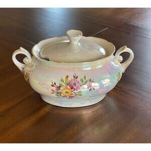 Rare Vintage Beautiful Covered Floral Tureen Pearl 8 Cups